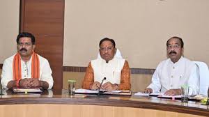 former-governor-ramesh-bais-meets-cm-vishnu-deo-sai