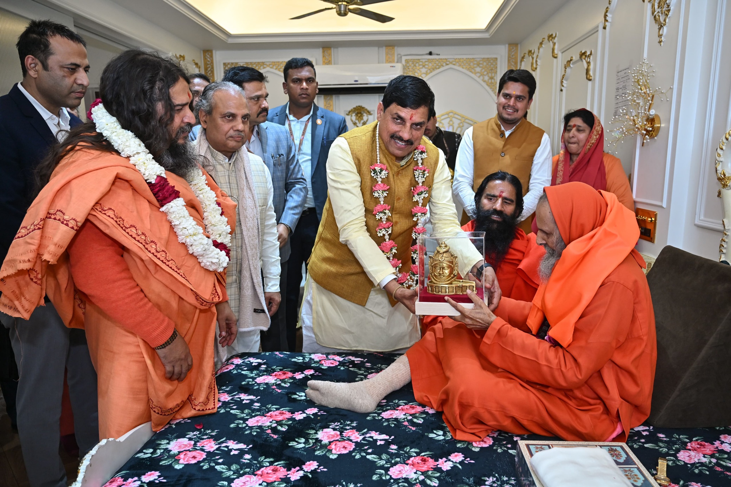 https://authenticnews.in/cm-mohan-yadav-meets-swami-paramanand-giri-maharaj-haridwar-visit/