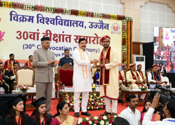 CM Mohan Yadav and Governor Mangubhai Patel at Vikram University 30th Convocation Ceremony Ujjain.