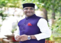मध्य प्रदेश के सरकारी स्कूल के खेल मैदान का खाली दृश्य और खेल मंत्री विश्वास सारंग की फाइल फोटो।