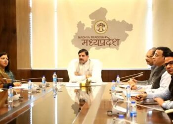 मध्य प्रदेश के मुख्यमंत्री डॉ. मोहन यादव के 8 जुलाई 2026 के आधिकारिक मिनट-टू-मिनट दौरे का पूरा सरकारी समय-सारणी चार्ट।