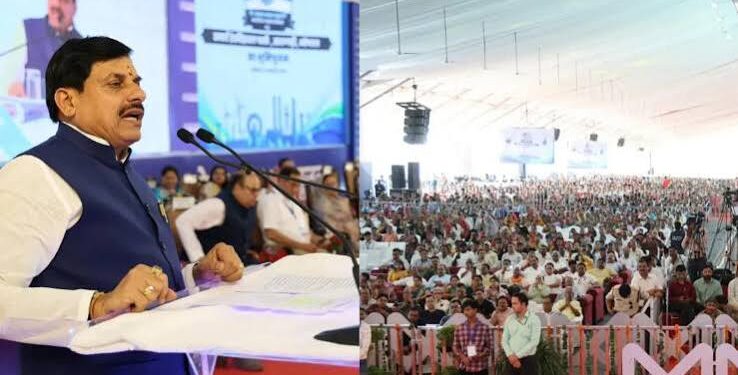 भोपाल के सतगढ़ी क्षेत्र में नवनिर्मित चौड़ी सड़कें, आधुनिक फैक्ट्री शेड्स और औद्योगिक विकास की रूपरेखा को दर्शाती प्रशासनिक अधिकारियों की बैठक।