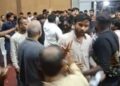 भोपाल के गांधी भवन में CJP की बैठक के दौरान हंगामा करते छात्र और मौके पर पहुंची पुलिस।