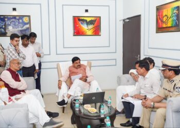 रीवा में मुख्यमंत्री डॉ. मोहन यादव जलभराव निरीक्षण और अतिवृष्टि समीक्षा बैठक।
