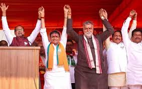 दतिया विधानसभा उपचुनाव 2026 की मतगणना, ईवीएम सुरक्षा और बीजेपी-कांग्रेस प्रत्याशियों की प्रतीकात्मक तस्वीर।