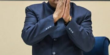 प्रेस वार्ता के दौरान अपनी ही पार्टी के नेताओं पर साजिश का आरोप लगाते केंद्रीय मंत्री जुएल ओराम।