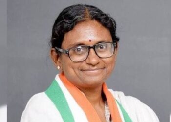 मध्य प्रदेश उच्च न्यायालय की जबलपुर पीठ और मीनाक्षी नटराजन की प्रतीकात्मक तस्वीर।