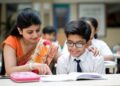 मध्य प्रदेश में नियुक्ति और स्कूल आवंटन का इंतजार कर रहे चयनित शिक्षकों की प्रतीकात्मक तस्वीर।