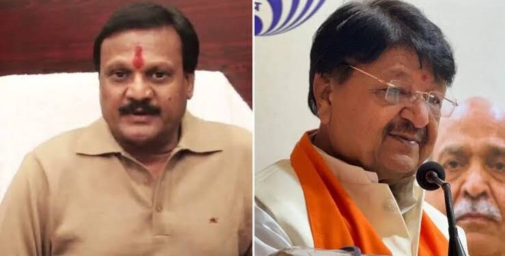 प्रेस वार्ता के दौरान कैबिनेट मंत्री कैलाश विजयवर्गीय पर तीखा पलटवार करते मध्य प्रदेश के पूर्व मंत्री व कांग्रेस नेता सज्जन सिंह वर्मा।