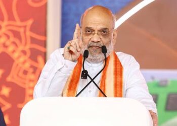 केंद्रीय गृह एवं सहकारिता मंत्री अमित शाह और भोपाल में प्रस्तावित राज्य स्तरीय गोपालक सम्मेलन की तैयारियों की फाइल तस्वीर।