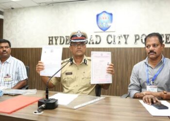 मध्य प्रदेश उच्च न्यायालय की इमारत और भोपाल स्थित आरकेडीएफ विश्वविद्यालय (RKDF) परिसर की फाइल तस्वीर।
