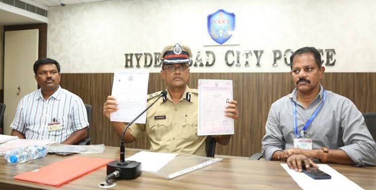 मध्य प्रदेश उच्च न्यायालय की इमारत और भोपाल स्थित आरकेडीएफ विश्वविद्यालय (RKDF) परिसर की फाइल तस्वीर।