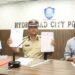 मध्य प्रदेश उच्च न्यायालय की इमारत और भोपाल स्थित आरकेडीएफ विश्वविद्यालय (RKDF) परिसर की फाइल तस्वीर।